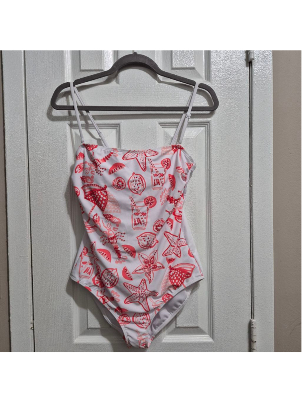 Women's Caribbean Joe White Red Pattern One Piece Swimsuit M
